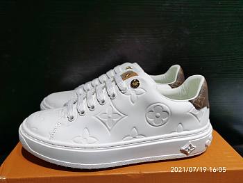 LV sneaker shoes white 
