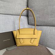 BOTTEGA VENETA Ladies grainy calfskin Top-handle bag yellow | 580725 - 5