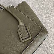 BOTTEGA VENETA Ladies grainy calfskin Top-handle bag gray | 580725 - 2
