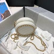 Chanel Round Clutch with Chain White 2020 | 88836 - 2