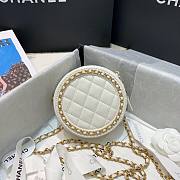 Chanel Round Clutch with Chain White 2020 | 88836 - 3