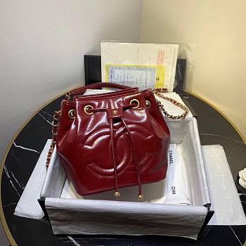Chanel Shiny Red Bucket Bag |1946