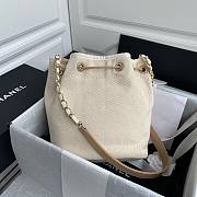 Chanel deauville White leather bucket bag - 2