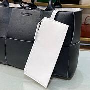 Bottega Veneta Intrecciato lamp skin tote black bag | 609175 - 6