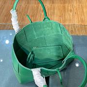 Bottega Veneta Intrecciato lamp skin tote green bag | 609175 - 4