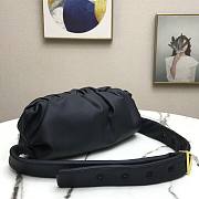 Bottega Veneta Pouch Calfskin Crossbag Black - 5