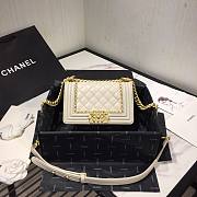 Chanel Boy Bag Smooth Leather White 20 | 67085 - 1