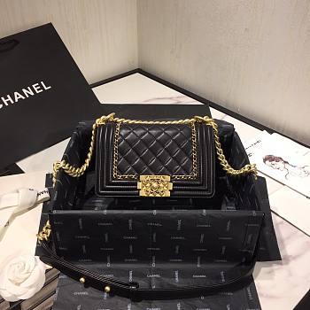 Chanel Boy Bag Smooth Leather Black 20 | 67085