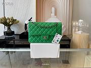 Chanel Classic Handbag Grained Calfskin & Gold-Tone Metal Green | A58600 - 1