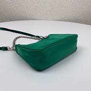 Prada Re-Edition nylon mini green shoulder bag  | 1TT122 - 2