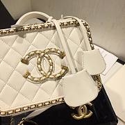 Chanel Vanity Case Bag Grained Calfskin White | AS1785 - 5