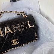 Chanel Flap Bag Smooth Leather Black 2021 - 5
