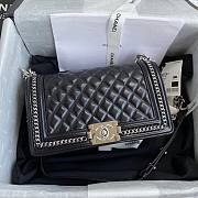 Chanel quilted lambskin medium boy bag metal hardware black | A67086 - 5