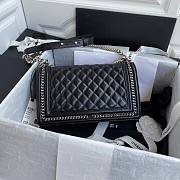 Chanel quilted lambskin medium boy bag metal hardware black | A67086 - 4