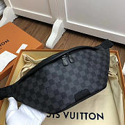 LV Discovery Bumbag Monogram Eclipse Canvas in Grey | M43644 - 6