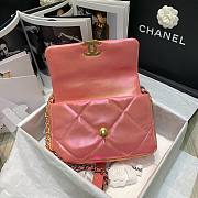 Chanel 19 Iridescent Calfskin Small Flap Bag Pink 2021 | AS1161 - 5