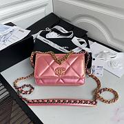 Chanel 19 Iridescent Wallet on Chain WOC Pink 2021 | AP0957 - 1
