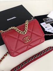 Chanel Quilted 19 Wallet on Chain WOC Red 2019 | AP0957 - 1
