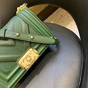 Chanel Calfskin Patchwork Chevron Boy Flap Bag Green 20cm | A67086  - 6
