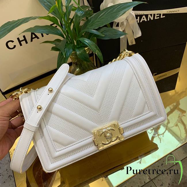 Chanel Calfskin Patchwork Chevron Boy Flap Bag White 25cm | A67086 - 1
