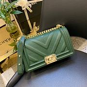 Chanel Calfskin Patchwork Chevron Boy Flap Bag Green 25cm | A67086 - 1