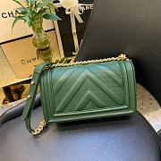 Chanel Calfskin Patchwork Chevron Boy Flap Bag Green 25cm | A67086 - 5