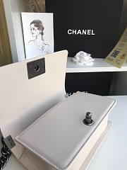 Chanel Iridescent Chevron Grained Leather Boy Flap White Bag / Black Hardware 20cm - 4