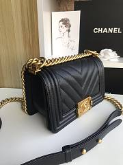 Chanel Iridescent Chevron Grained Leather Boy Flap Black Bag / Gold Hardware 20cm - 5