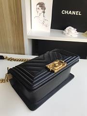 Chanel Iridescent Chevron Grained Leather Boy Flap Black Bag / Gold Hardware 20cm - 4
