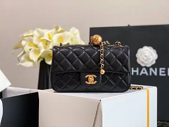 Chanel Lambskin & Gold-Tone Small Metal Flap Bag Black | AS1787