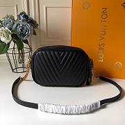 Louis Vuitton New Wave Camera Bag LV New Wave Leather Black | M58677 - 2