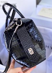 Givency Medium Antigona Soft Bag In Crocodile effect Leather | BB50F2B11E - 6