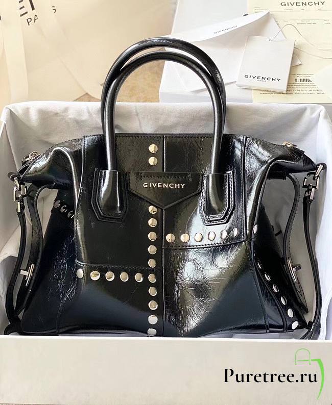 Givency Medium Antigona Soft Bag In Shiny Leather | BB50F2B11E - 1