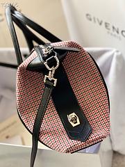 Givency Medium Antigona Soft Bag In Red Leather | BB50F2B11E - 3