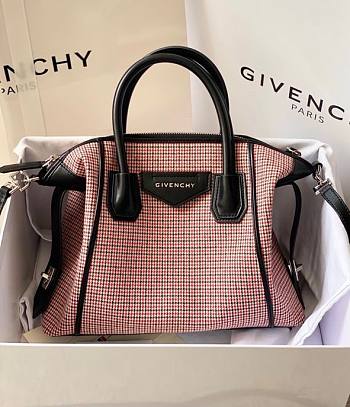 Givency Medium Antigona Soft Bag In Red Leather | BB50F2B11E