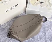 Givency Medium Antigona Soft Bag In Gray Leather | BB50F2B11E - 4