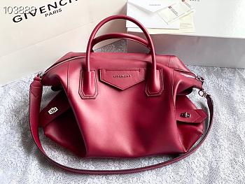 Givency Medium Antigona Soft Bag Red Leather | BB50F2B11E