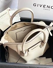 Givency Small Antigona Soft Bag In Creme Leather | BB50F2B11E - 5