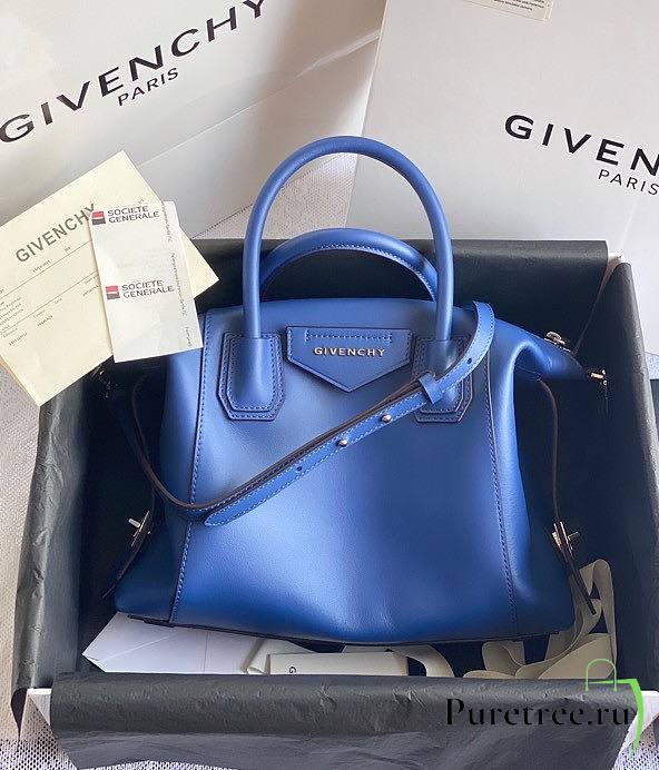 Givency Small Antigona Soft Bag In Deep Blue Leather | BB50F2B11E - 1