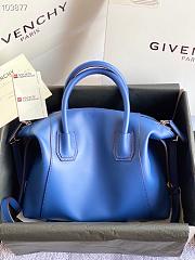 Givency Small Antigona Soft Bag In Deep Blue Leather | BB50F2B11E - 2
