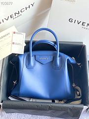 Givency Small Antigona Soft Bag In Deep Blue Leather | BB50F2B11E - 3