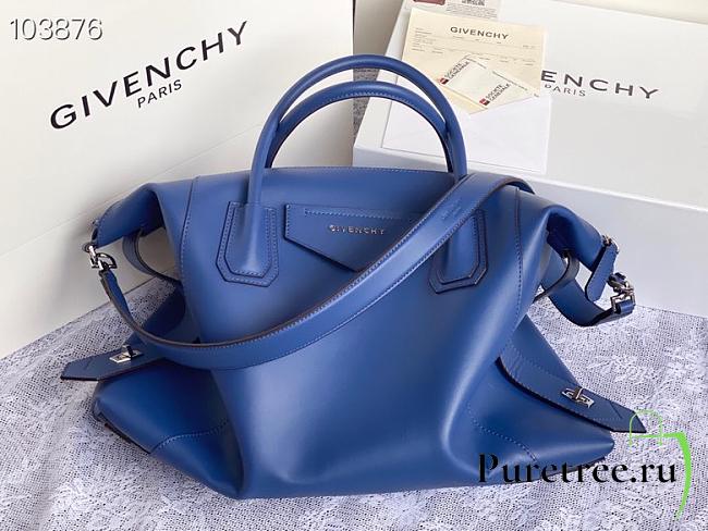 Givency Medium Antigona Soft Bag In Deep Blue Leather | BB50F2B11E - 1