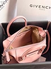Givency Small Antigona Soft Bag In Pink Leather | BB50F2B11E - 2