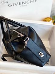 Givency Small Antigona Soft Bag In Black Leather | BB50F2B11E - 5