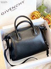 Givency Small Antigona Soft Bag In Black Leather | BB50F2B11E - 3