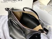 Givency Medium Antigona Soft Bag Black Leather | BB50F2B11E - 4