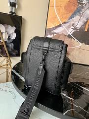 LOUIS VUITTON Louis Vuitton Christopher XS Shoulder Bag M58493 Taurillon  Leather Ivory Black Body