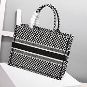 DIOR Book Tote Embroidery 07 - 41cm - 4