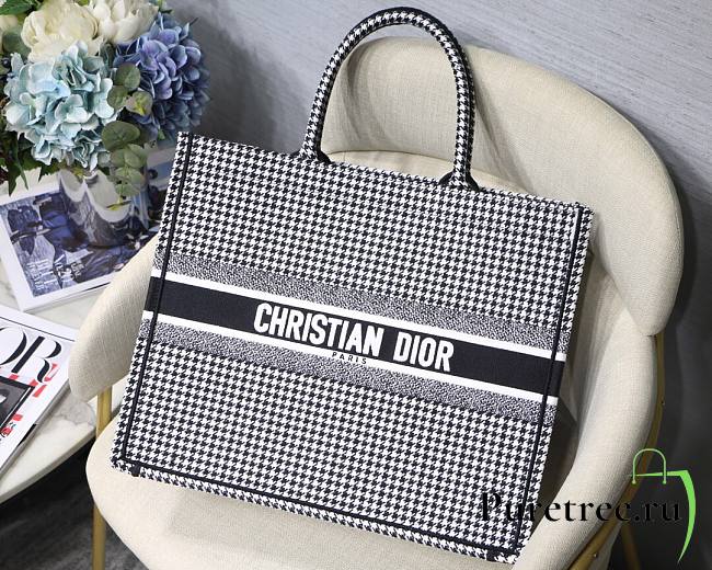 DIOR Book Tote Black and White Houndstooth Embroidery 41cm - 1