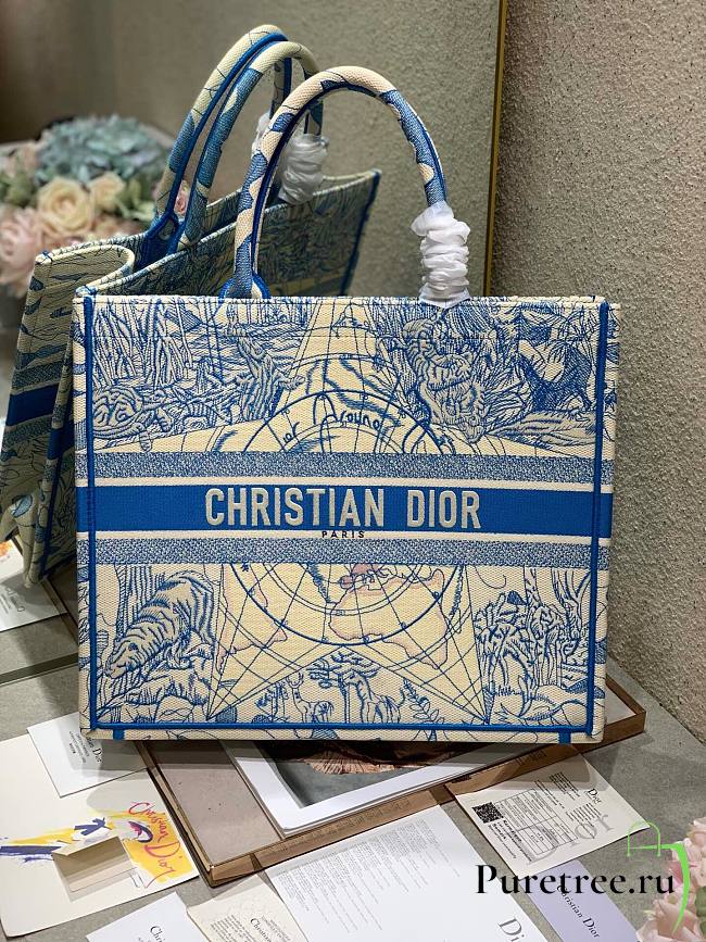 DIOR Book Tote Blue Dior Around the World Embroidery 41 cm - 1